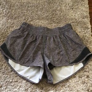 Lululemon hotty hot shorts. Gray size 6